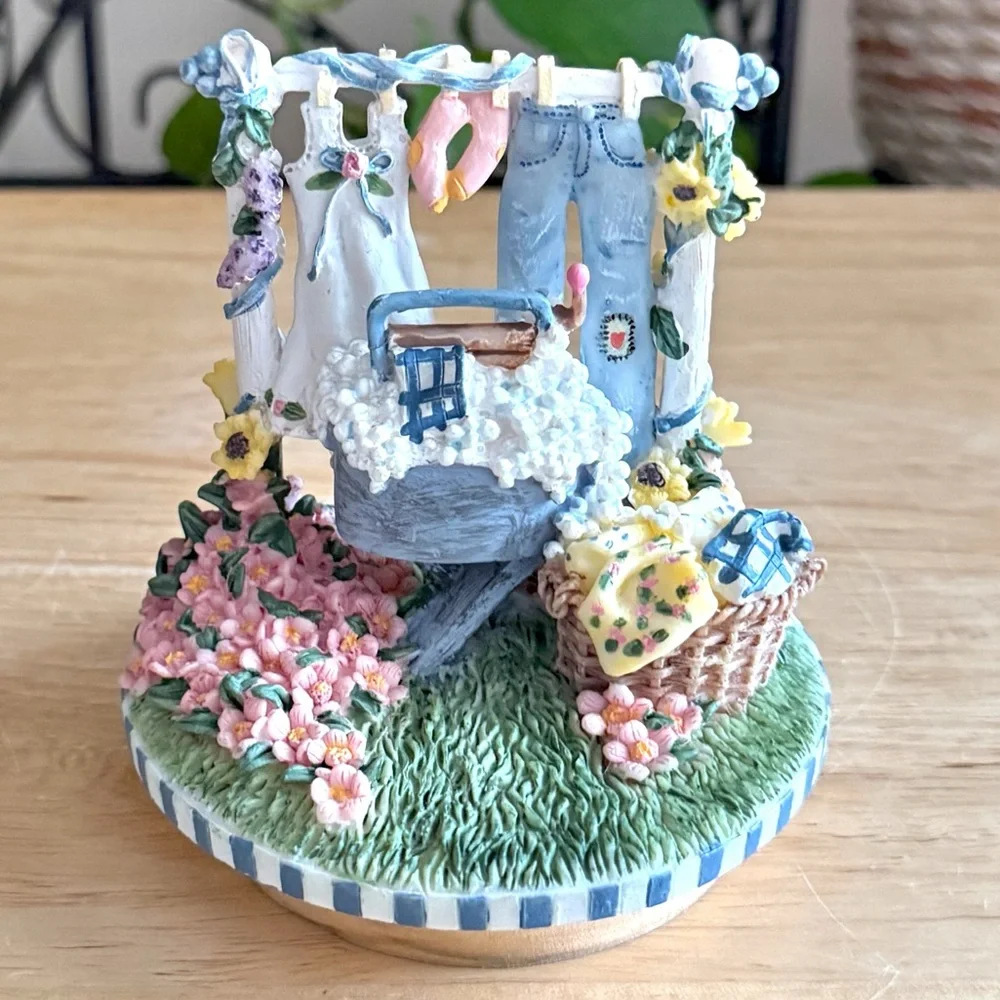 Our America Vtg Candle Topper Clothesline Laundry Garden Yankee Cottage Decor